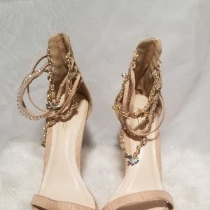 🎊Strappy Sandals🎊